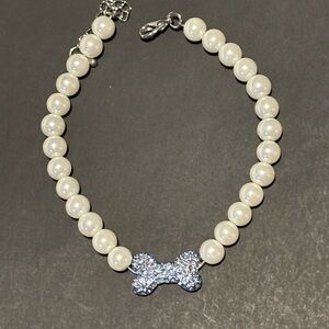 A perfect dog/cat necklace for your special furry friend.